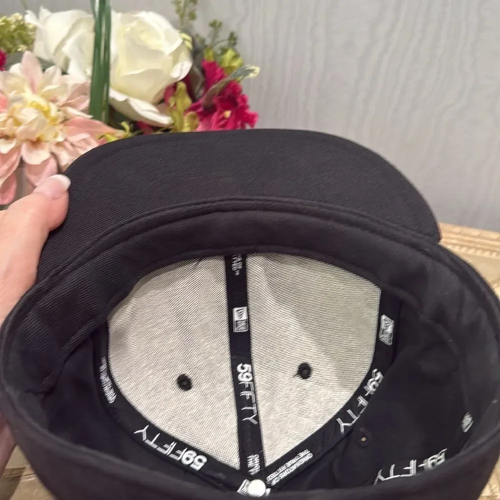 Vintage New Era Famous Stars & Straps 100% Wool Fitted Cap Hat Travis Barker Y2K